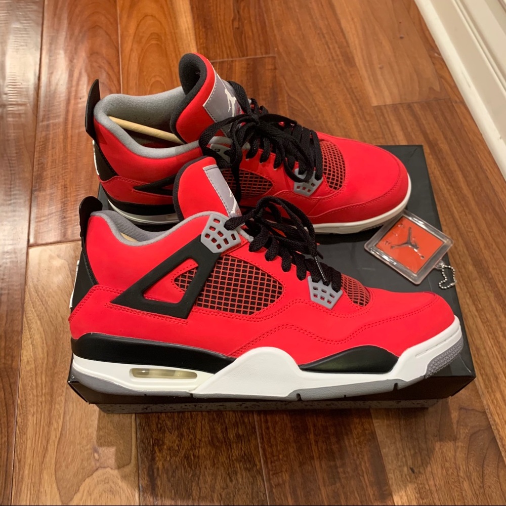 Nike Air Jordan IV 4 Retro Toro Bravo Fire Red Blk